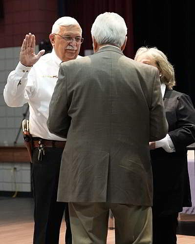 Sheriff Bill Beam takes oath of office for second term as Lincoln County Sheriff
